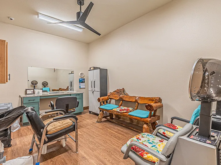 Lakeside Manor 62+ Senior Apartments — Photo 7