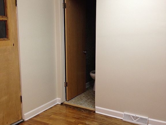 5th image of 753 S Western Ave #1