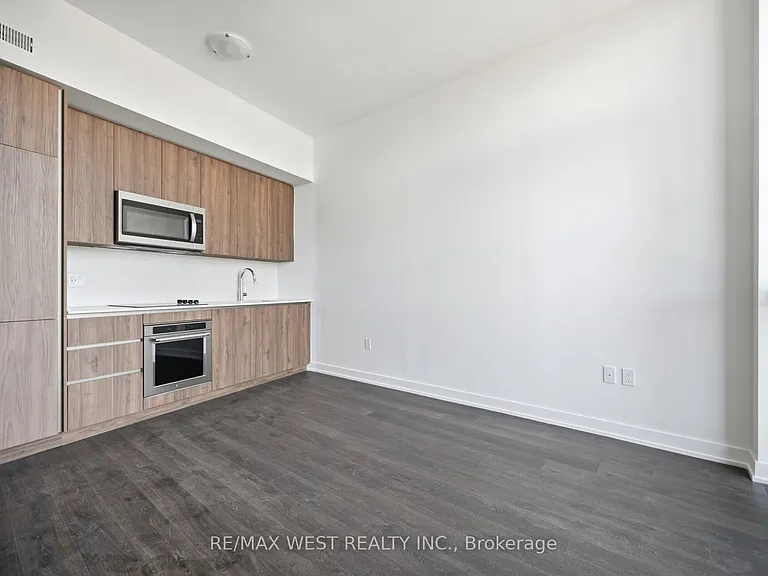 15 Richardson St #2101 — Photo 18