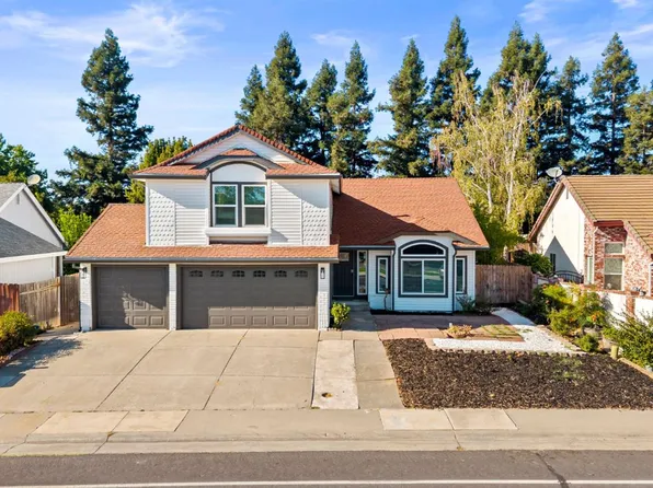 8917 Old Creek Dr, Elk Grove, CA 95758