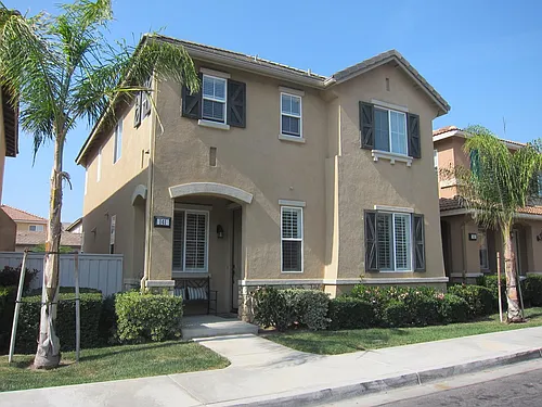 141 Hyde Park Photo 1