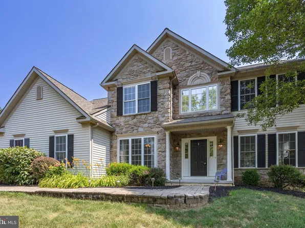 50 Hillbrook Dr, Honey Brook, PA 19344