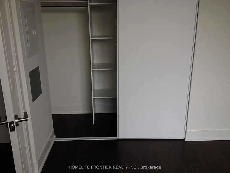 7608 Yonge St #422 — Photo 14
