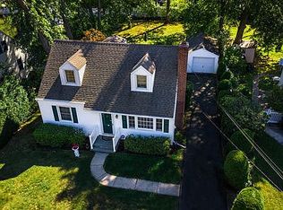 47 Sylvan Knoll Rd, Stamford, CT 06902