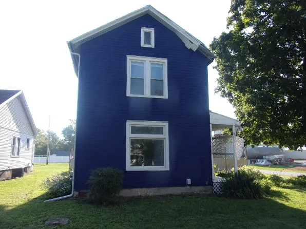 100 N Jackson St, Flanagan, IL 61740