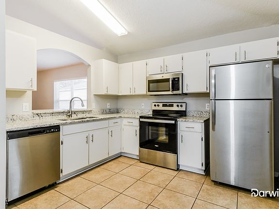 3rd image of 10514 Blackmore Dr