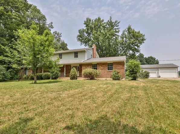 822 Krupp Dr, Fayetteville, OH 45118