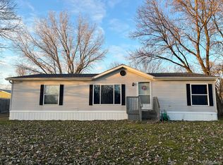 5725 Comanche Ln, Howell, MI 48843