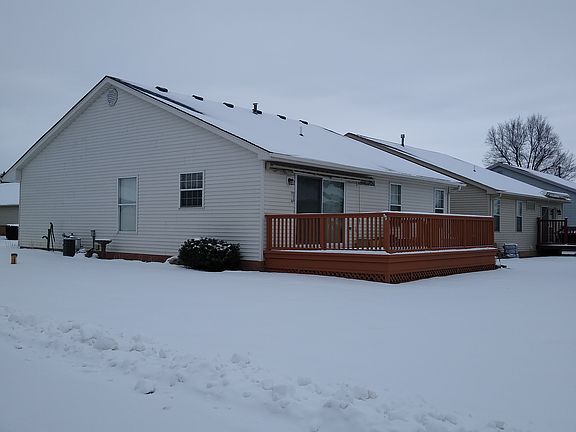 Back deck / Awning