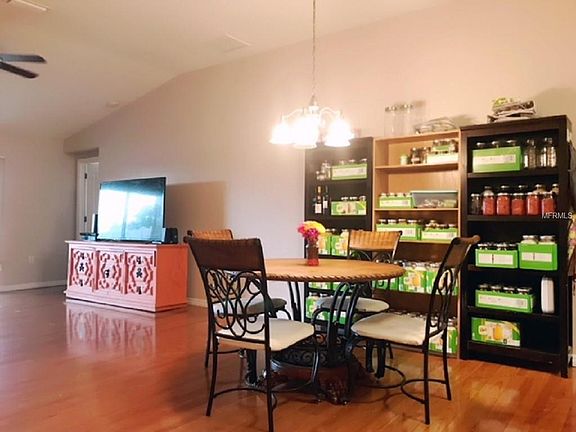 4th image of 8106 Alamosa Wood Ave