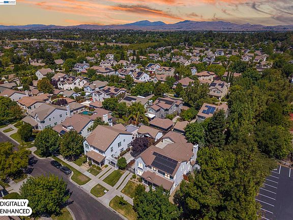 3rd image of 5698 Carnegie Way