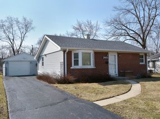 2805 Saint James St, Rolling Meadows, IL 60008