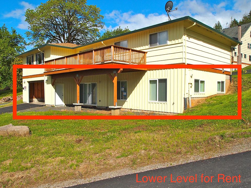 Bottom level of duplex for rent. Both bedrooms have windows. Fresh paint inside.