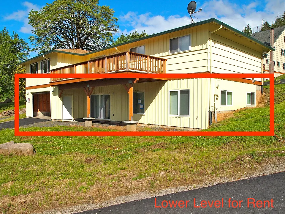 Bottom level of duplex for rent. Both bedrooms have windows. Fresh paint inside.