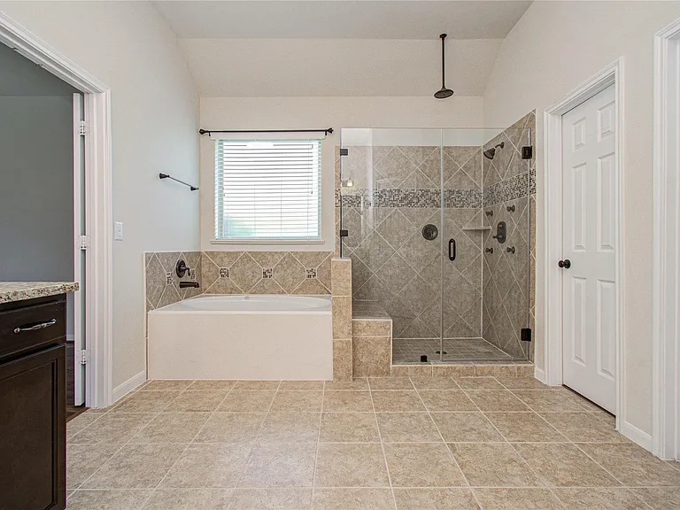 28666 Pleasant Forest Dr — Photo 28