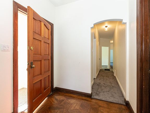 4th image of 1320 18th St