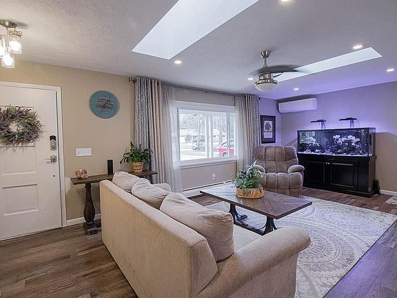 5th image of 6434 Tulip Way