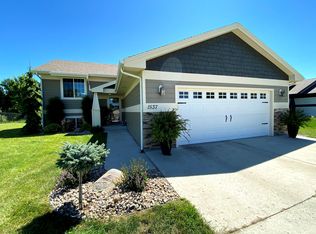 1537 Cardinal Dr, Brookings, SD 57006