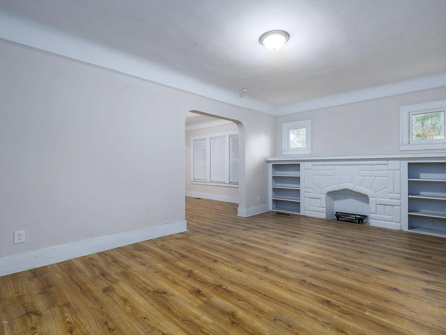 12867 Sussex St — Photo 4