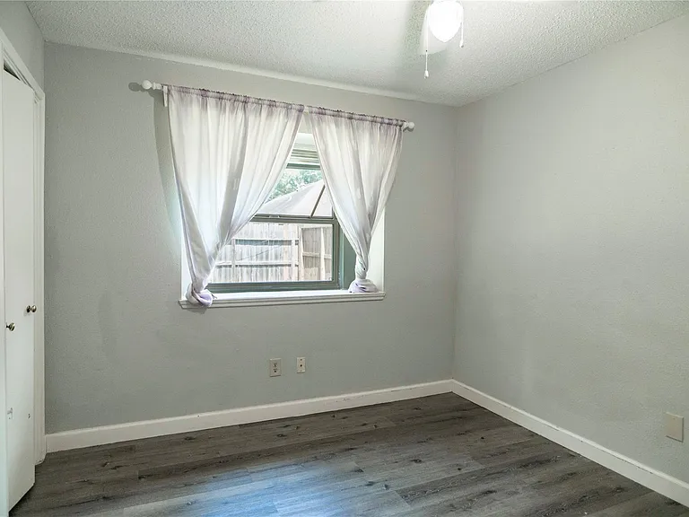 17003 Enchanted Cir W — Photo 15
