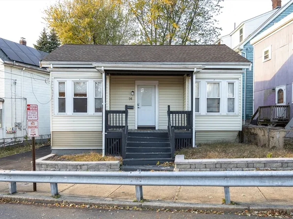 94 Crescent Ave, Revere, MA 02151