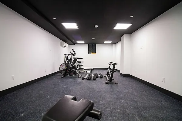 Rented by Nooklyn NYC LLC | media 49