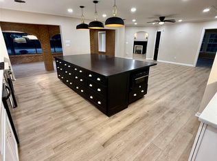 300 Dunnam Ave, Cleveland, TX 77327