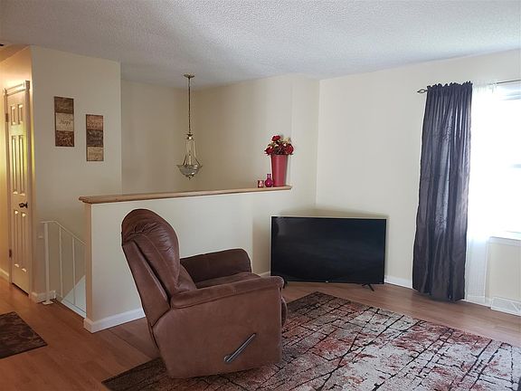 4th image of 21 Dorchester Dr