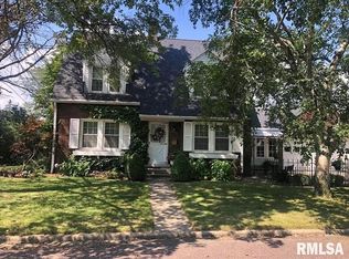 1019 E Forrest Hill Ave, Peoria, IL 61603