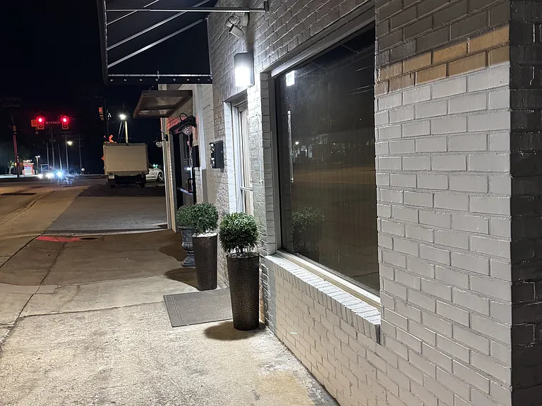 103 E College St — Photo 10