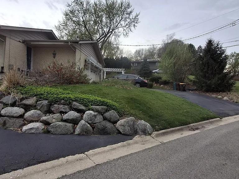 1808 Old Orchard Rd — Photo 10