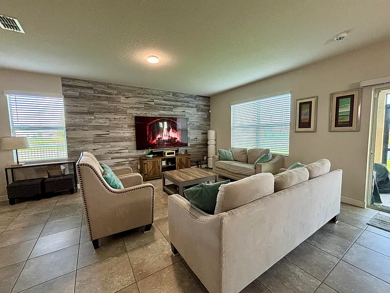 10736 SW Prato Way — Photo 5
