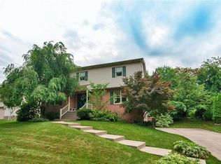 613 Rockland Dr, Pittsburgh, PA