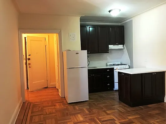 Rented by Prime Realty | media 22