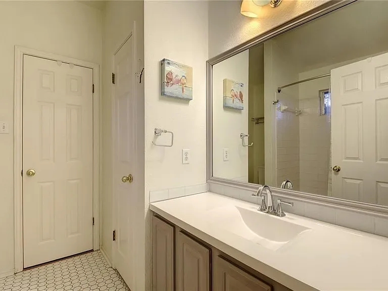 9112 Swanson Ln — Photo 15