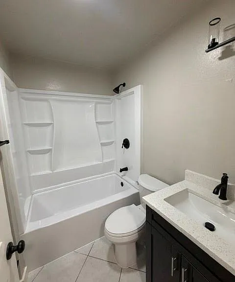 4319 Golden Gate Pkwy — Photo 6