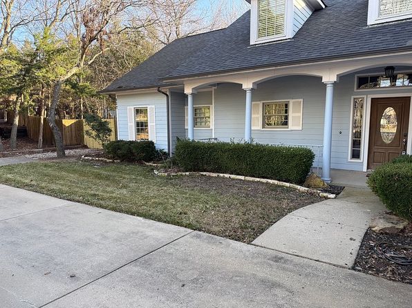 227 Pecan Hollow Cir