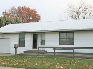 606 1st Ave NW, Waukon, IA 52172