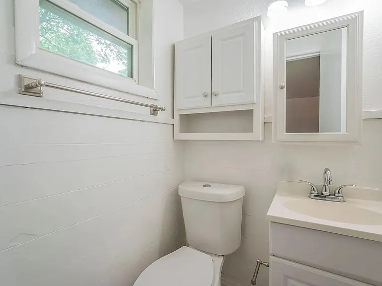 5520 Trail Lake Dr — Photo 11