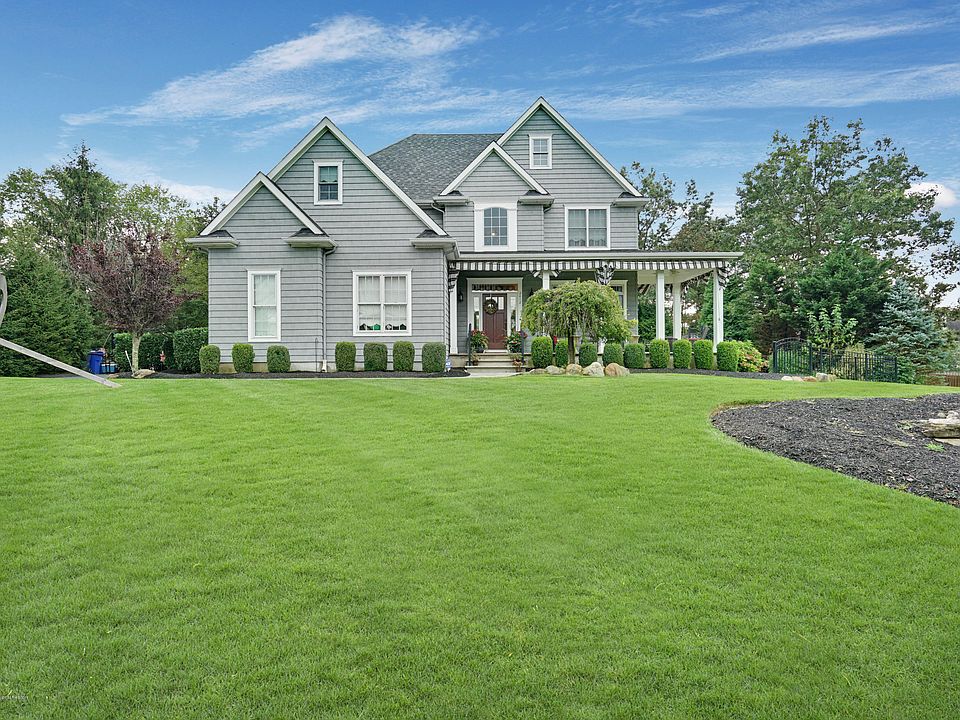 1st image of 2412 Village Green Ct