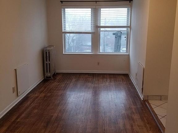 3rd image of 5822 N Glenwood Ave #3