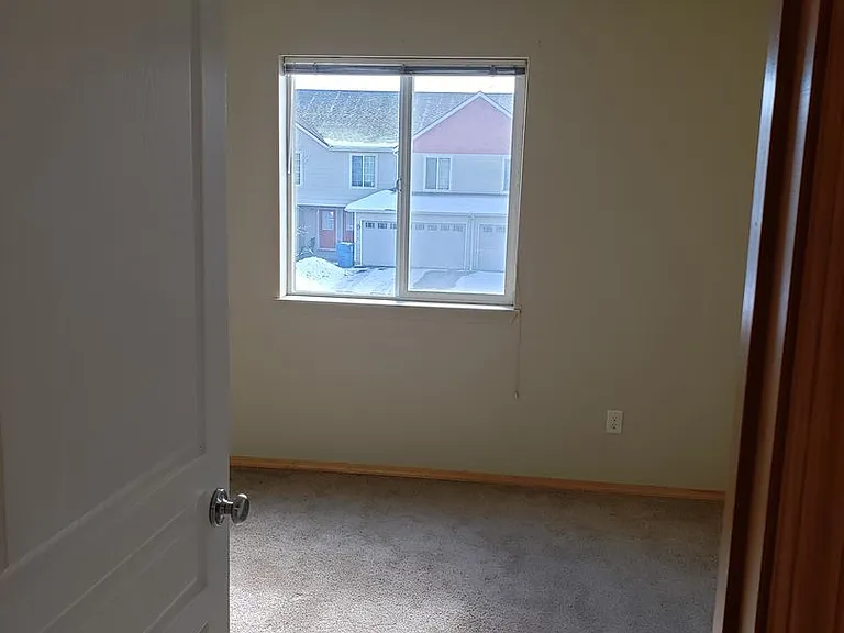 871-877 N River Rock Dr — Photo 11
