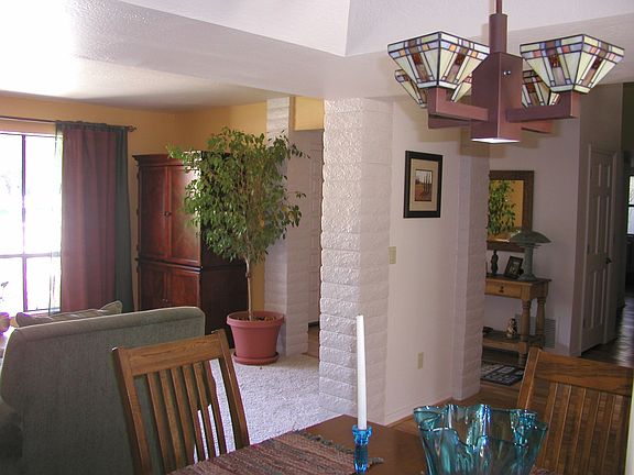 dining/ living to entry