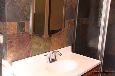 Rented by aptsandlofts.com