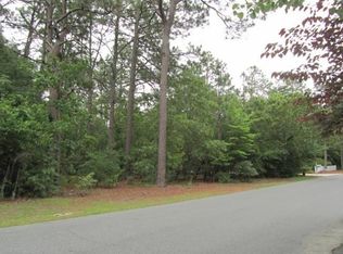 20 McLeod Rd, Pinehurst, NC 28374