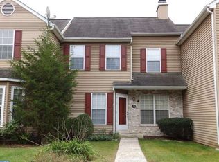 22 Village Dr, Schwenksville, PA 19473