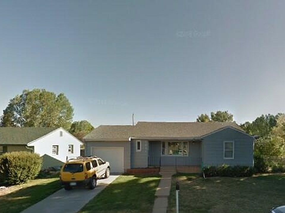1st image of 1011 Curtis St
