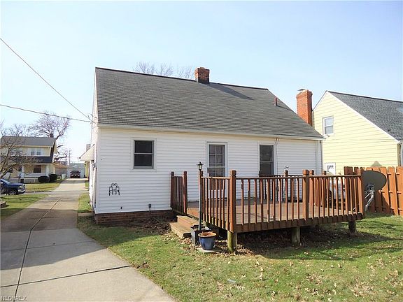 3rd image of 8214 Salisbury Dr