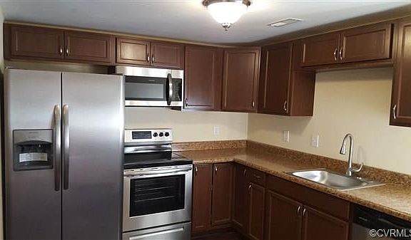 2nd image of 1713 Parkway Ln
