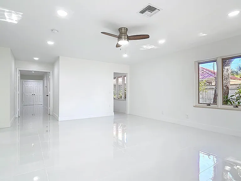 1200 Poitras Dr — Photo 16